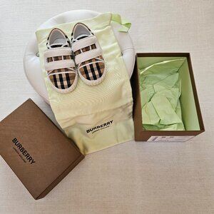 BURBERRY SNEAKERS